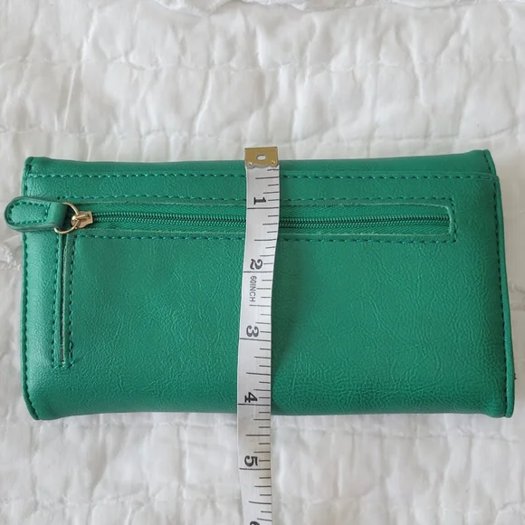 Kelly Green and Gold Hardware Wallet NWOT Faux Leather - Picture 10 of 10